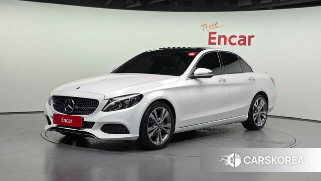 Mercedes-Benz C-Class W205 2018 Белый из Кореи