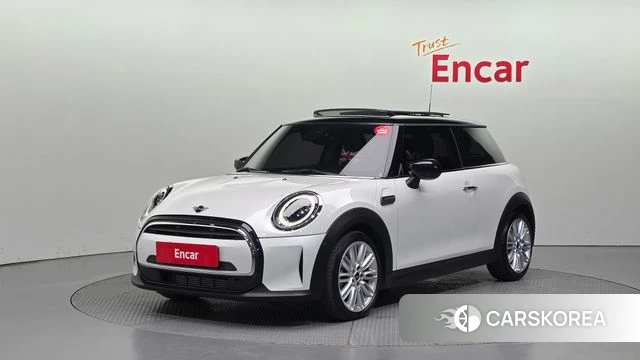 Mini Cooper 2023 Белый из Кореи