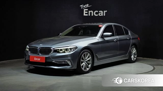 BMW 5 Series (G30) 2019 Серебристо-серый из Кореи