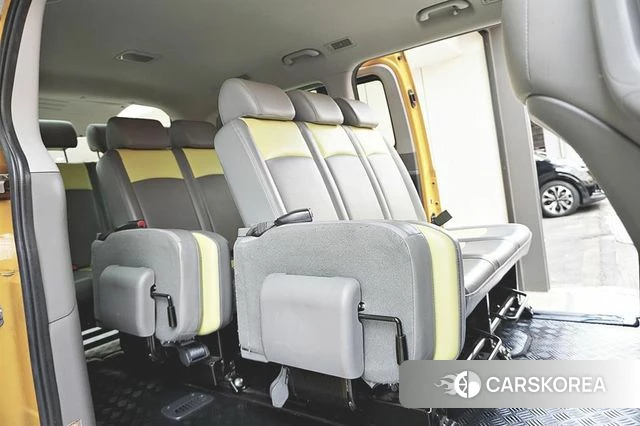 Hyundai The New Grand Starex 2019 Желтый из Кореи