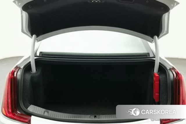 Cadillac XTS 2018 Белый из Китая
