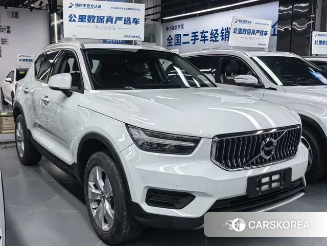 Volvo XC40 2019 Белый из Китая