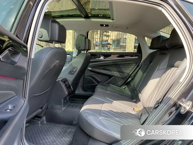 Volkswagen Passat 2023 Черный из Китая
