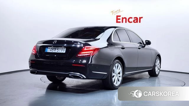 Mercedes-Benz E-Class W213 2019 Черный из Кореи