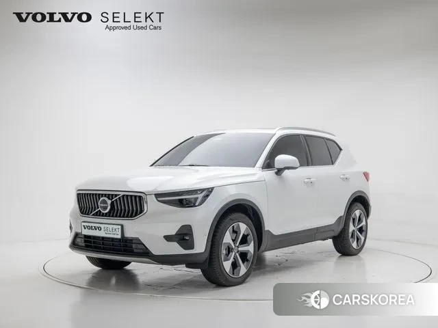 Volvo XC40 2025 Белый из Кореи
