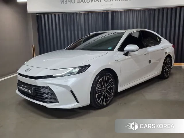 Toyota Camry (XV80) 2025 Белый из Кореи