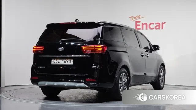 Kia The New Carnival 2018 Черный из Кореи