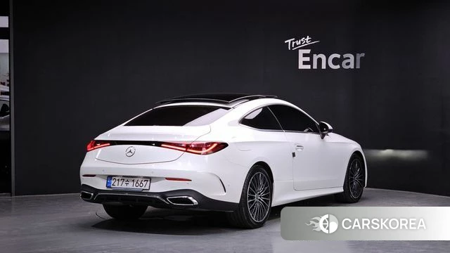Mercedes-Benz CLE-Class C236 2024 Белый из Кореи