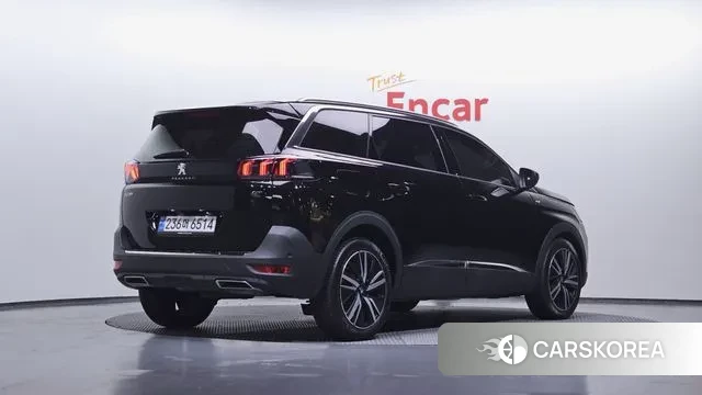 Peugeot 5008 second generation 2024 Черный из Кореи