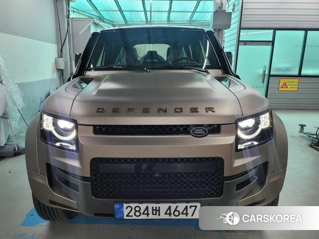 Land Rover Defender (L663) 2025 Золотой из Кореи