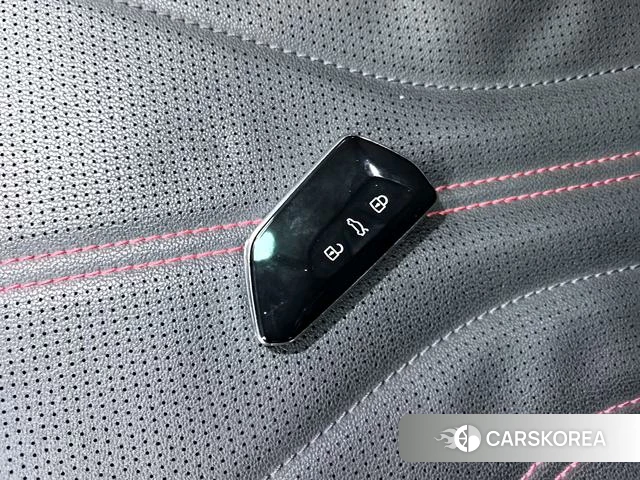 Volkswagen Lingdu 2024 Белый из Китая