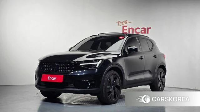 Volvo XC40 2024 Черный из Кореи