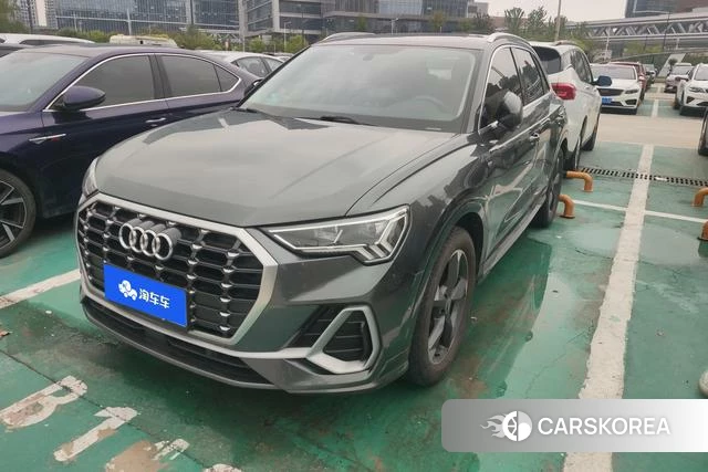 Audi Q3 2021 Темно-серый из Китая
