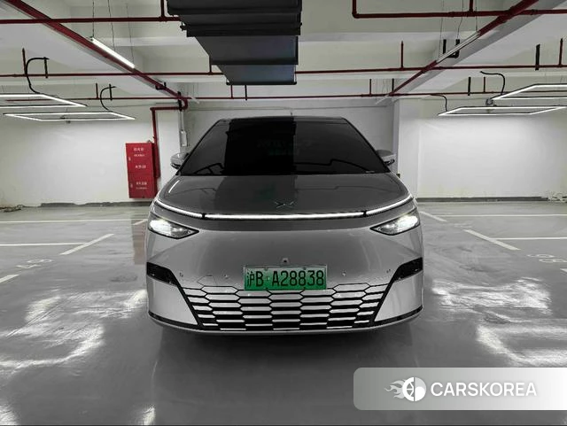 Xiaopeng Motors Xiaopeng X9 2024 Серебристо-серый из Китая