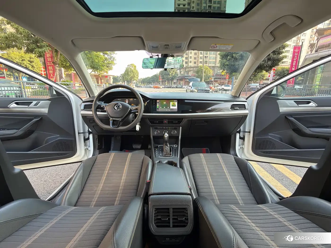 Volkswagen Lavida 2021 Белый из Китая