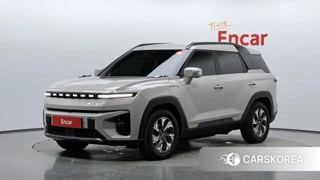 Ssangyong Torres EVX 2024 Жемчужный цвет из Кореи