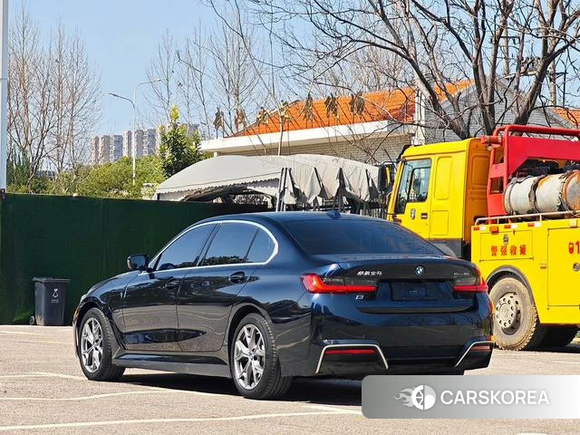 BMW i3 2023 Черный из Китая