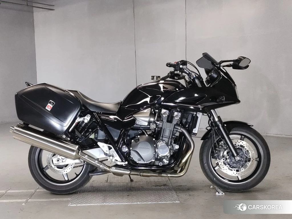 Проданный Honda CB1300ST 2010 из Японии, фото 2