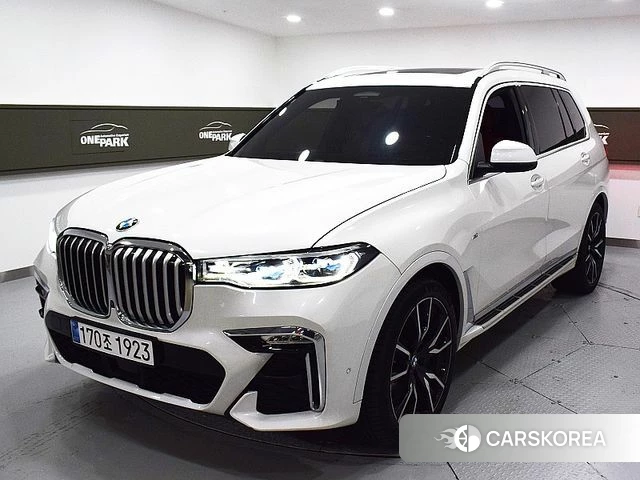 BMW X7 (G07) 2022 Белый из Кореи