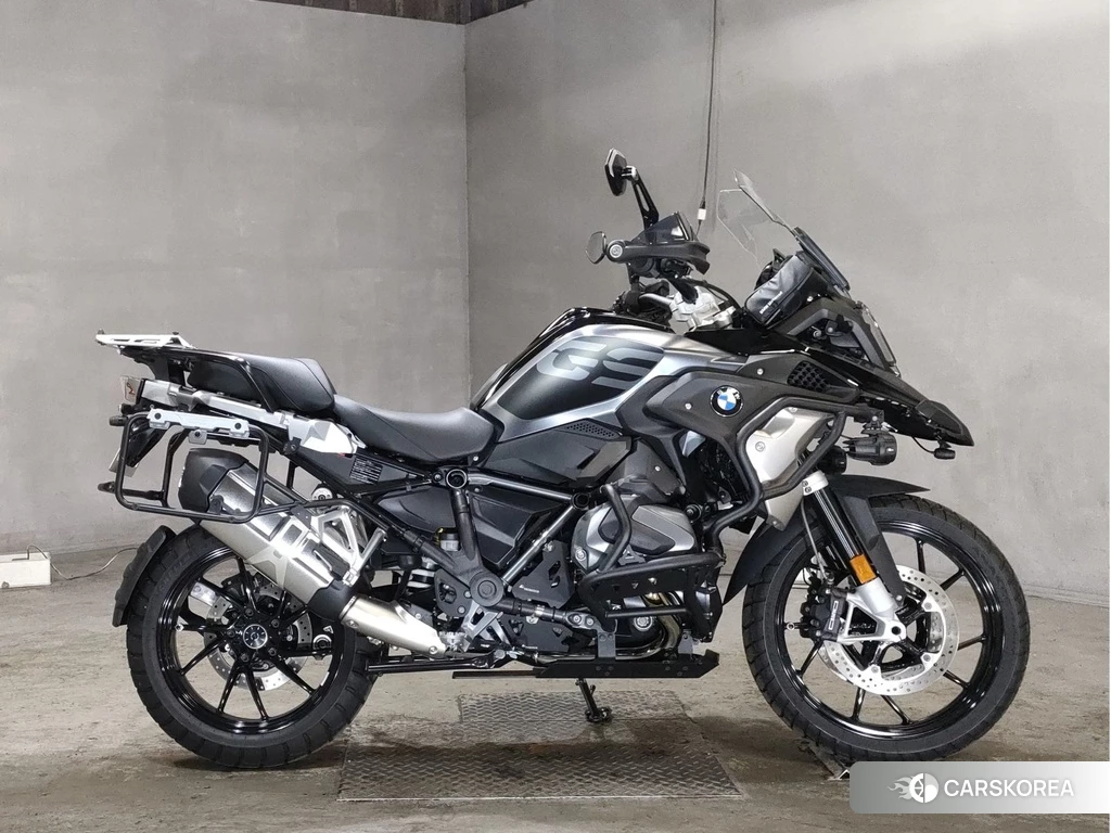 Проданный BMW R1250GS 2023 из Японии