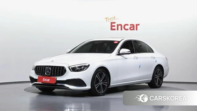 Mercedes-Benz E-Class W213 2021 Белый из Кореи