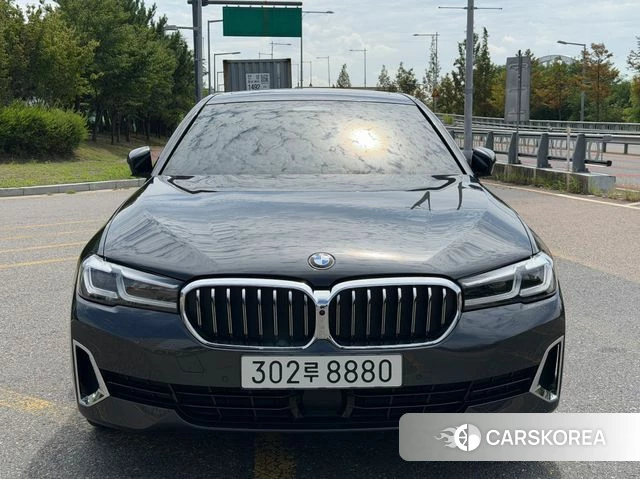 BMW 5 Series (G30) 2023 Серый из Кореи
