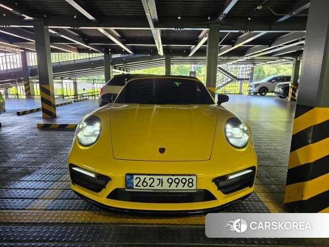 Porsche 911(992) 2024 Желтый из Кореи