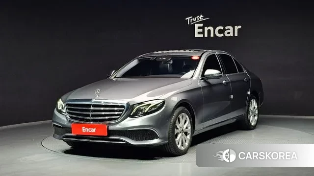 Mercedes-Benz E-Class W213 2018 Серый из Кореи