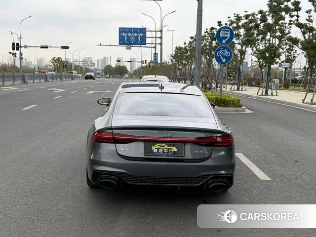 Audi A7 2021 Темно-серый из Китая