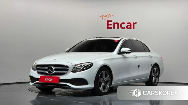 Mercedes-Benz E-Class W213 2018 Белый из Кореи