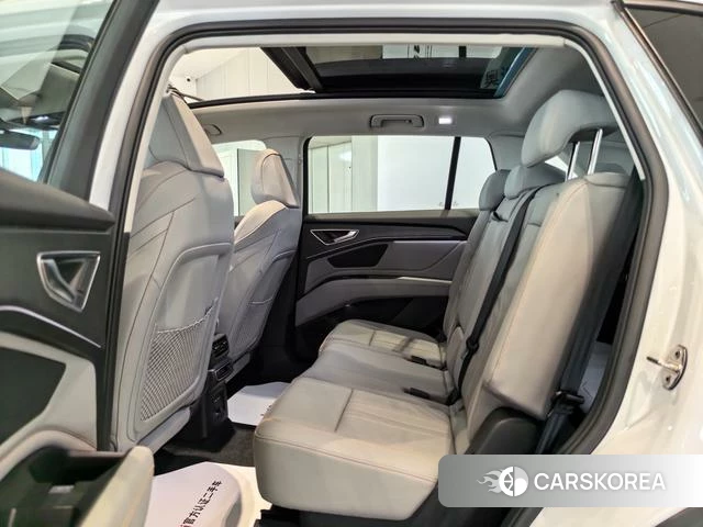 Audi Q5 e-tron 2023 Белый из Китая