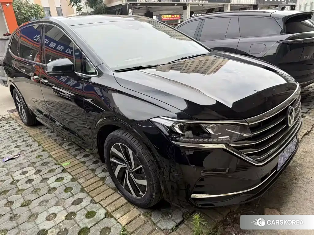 Volkswagen Viloran 2024 Черный из Китая