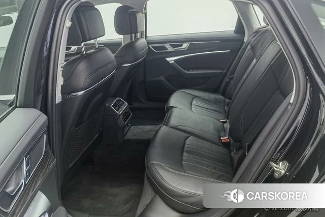 Audi A6L 2023 Черный из Китая