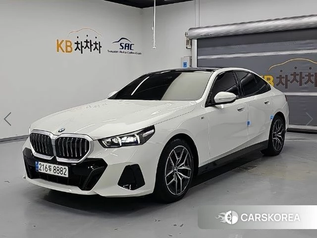 BMW 5 Series (G60) 2025 Белый из Кореи