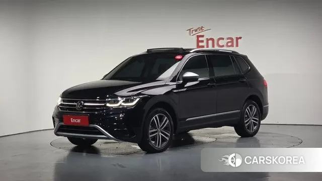 Volkswagen Tiguan Allspace 2023 Черный из Кореи