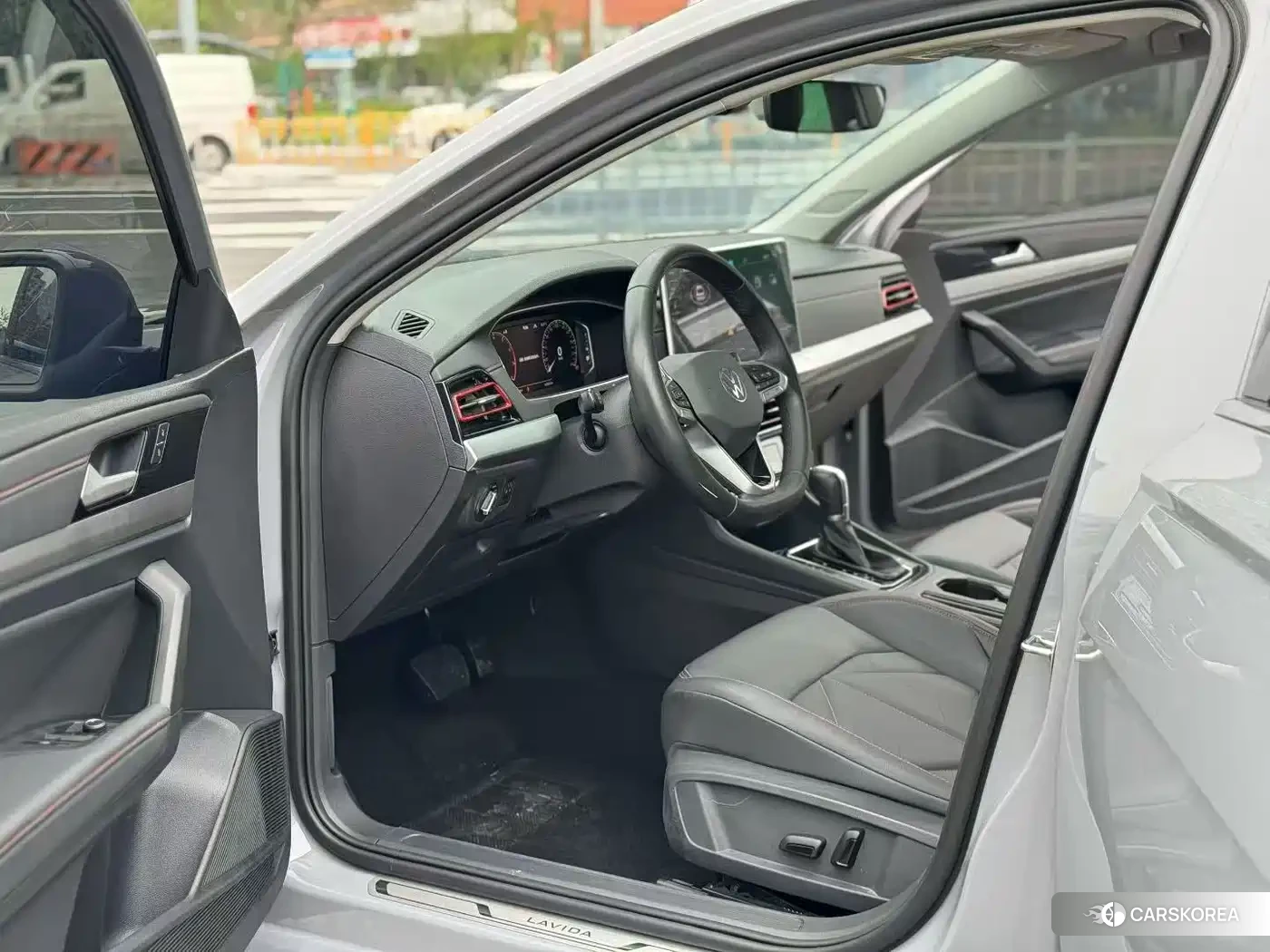 Volkswagen Lavida 2023 Silver/gray из Китая