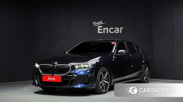 BMW 5 Series (G60) 2025 Черный из Кореи
