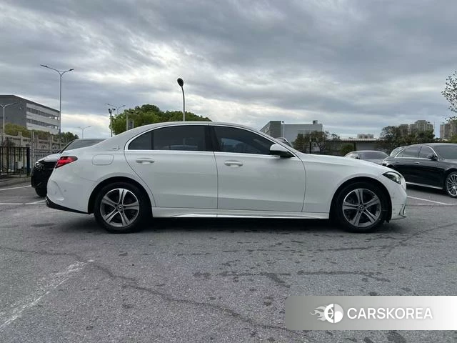 Mercedes-Benz Class C 2022 Белый из Китая