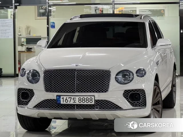 Bentley Bentayga 2021 Белый из Кореи