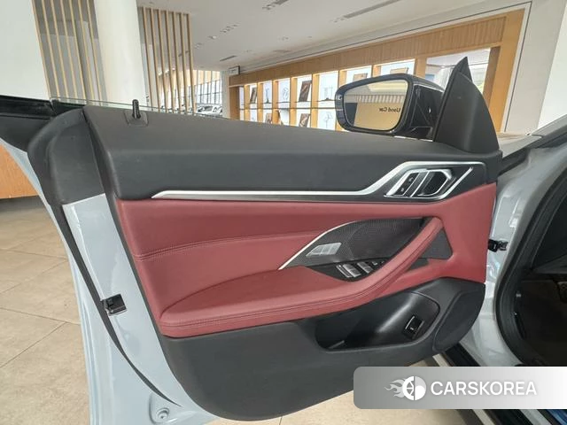 BMW i4 2023 Темно-серый из Китая