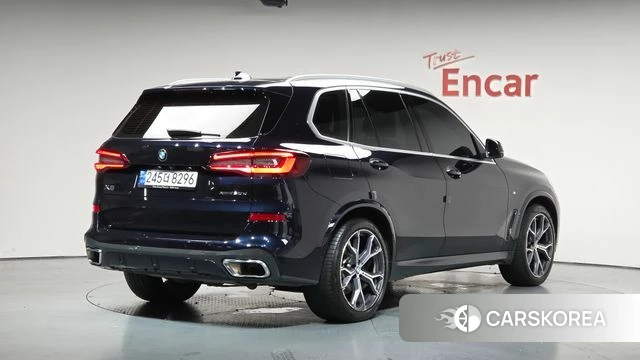 BMW X5 (G05) 2023 Черный из Кореи