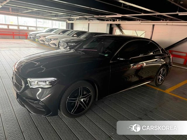 Mercedes-Benz E-Class W214 2025 Серебристо-серый из Кореи