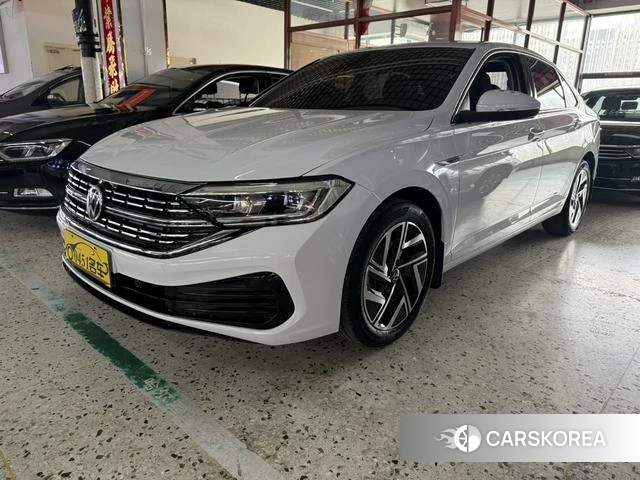 Volkswagen Sagitar 2023 Белый из Китая