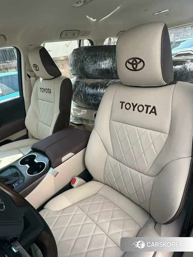 Toyota Land Cruiser (imported) 2025 Белый из Китая