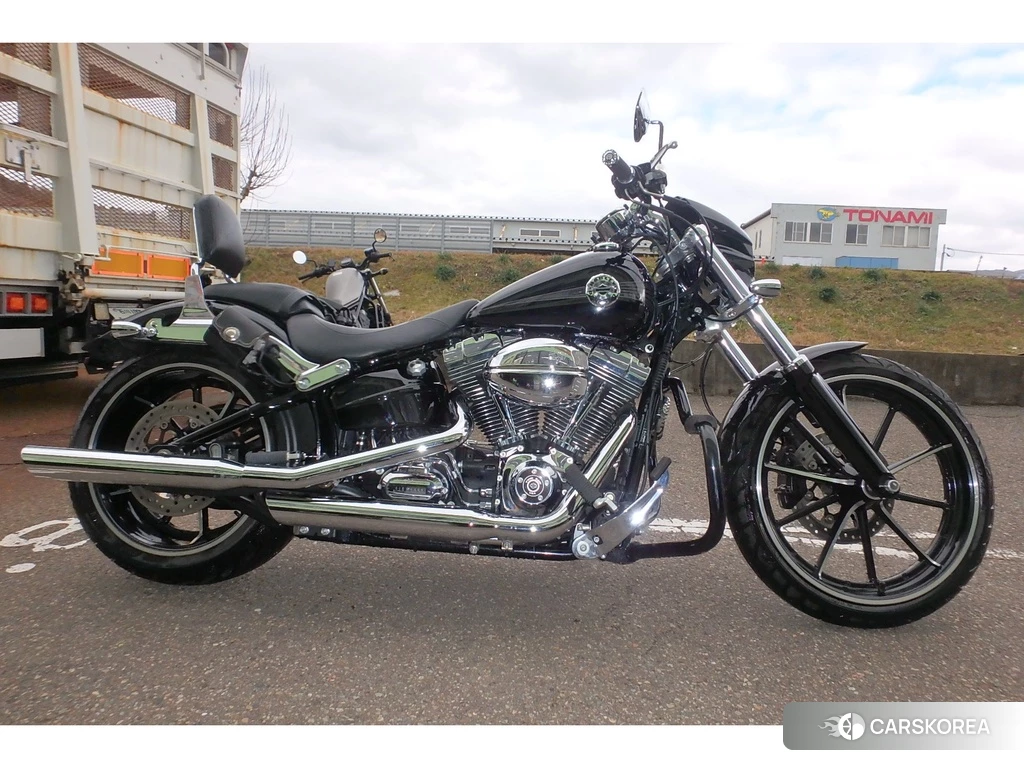 Проданный Harley-Davidson Softail Breakout FXSB 2015 из Японии
