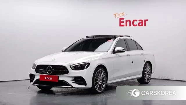 Mercedes-Benz E-Class W213 2021 Белый из Кореи