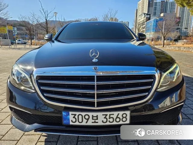 Mercedes-Benz E-Class W213 2020 Черный из Кореи