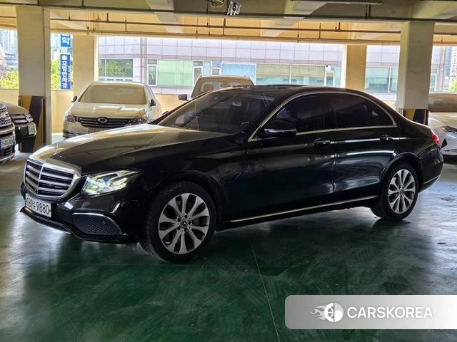 Mercedes-Benz E-Class W213 2018 Черный из Кореи