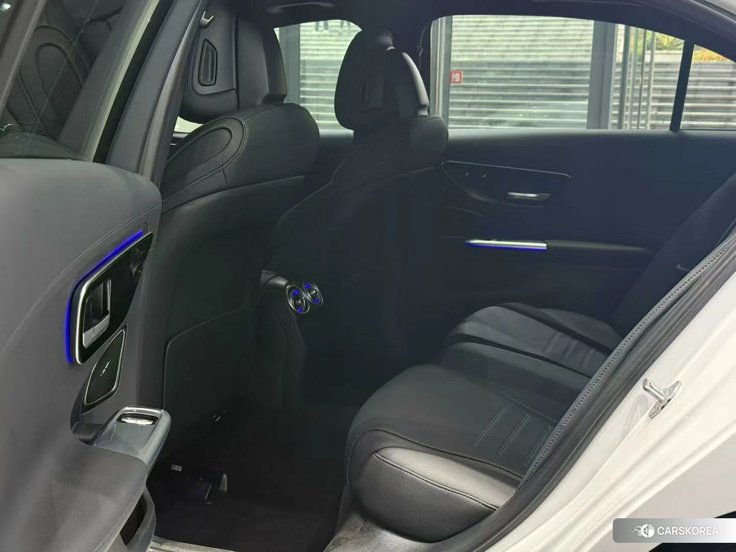 Mercedes-Benz Class C 2023 Белый из Китая