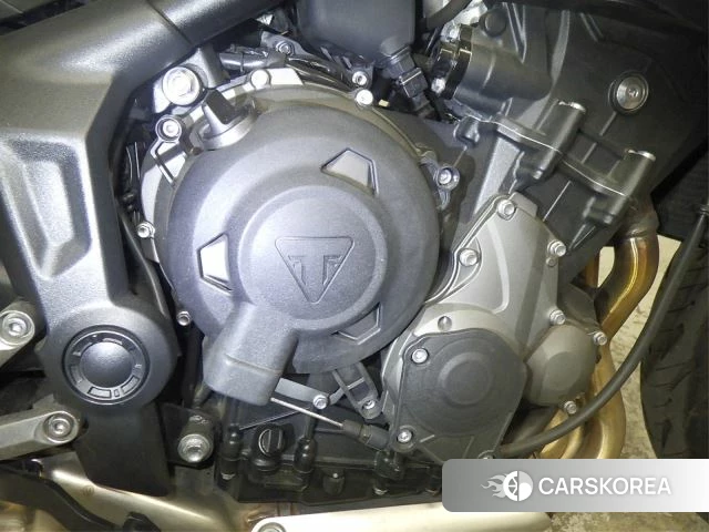 Engine photo